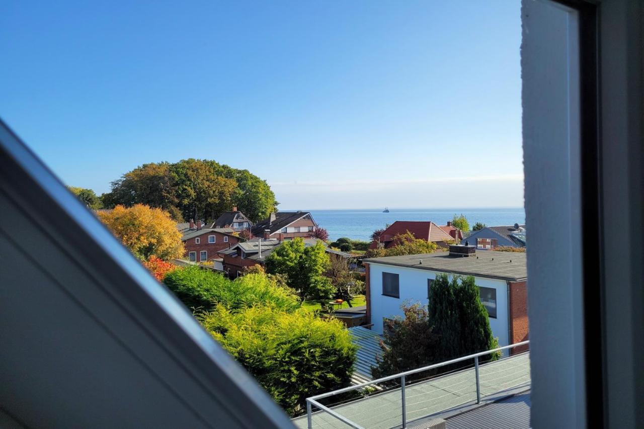 Grosse Penthouse Ferienwohnung Mit Meerblick, Sonnenterrasse & Luxusbad Von "Momentic" Sierksdorf Exterior photo
